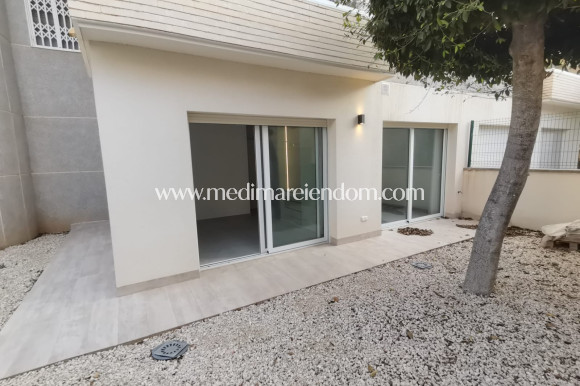 Новостройки - Квартира на первом этаже - Torrevieja