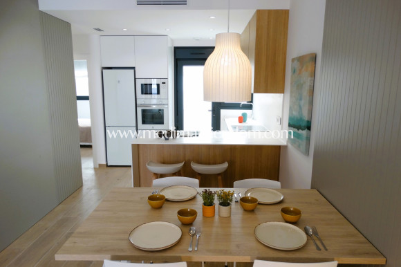Nowo zbudowane - Niski bungalow - Pilar de la Horadada