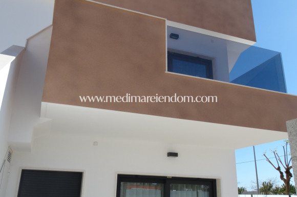 Nowo zbudowane - Niski bungalow - Pilar de la Horadada