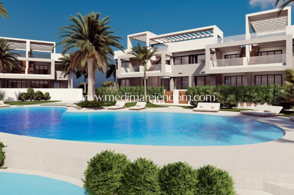 Nowo zbudowane - Niski bungalow - Torrevieja