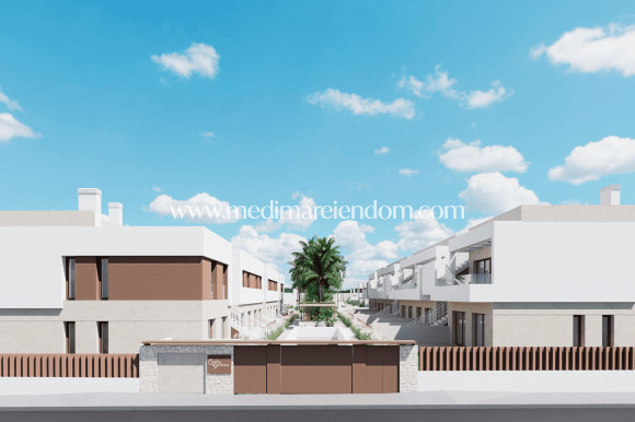 Neubauten - Flacher Bungalow - Los Alcazares