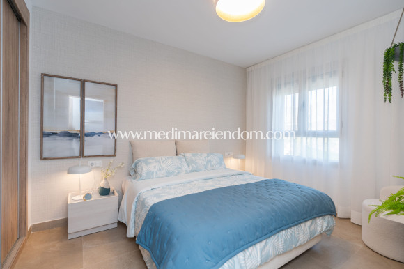 Nybyggnad - Lägenhet - Estepona