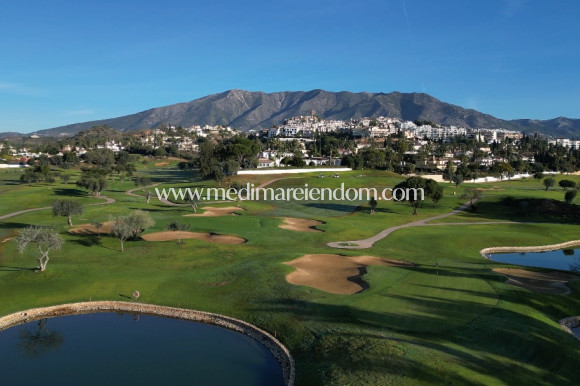 Новостройки - Квартира на первом этаже - Las Lagunas de Mijas