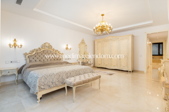 Новостройки - Виллы - Estepona
