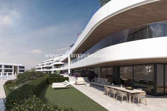 Новостройки - Квартира на первом этаже - Estepona