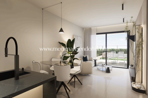 Nowo zbudowane - Niski bungalow - San Miguel de Salinas
