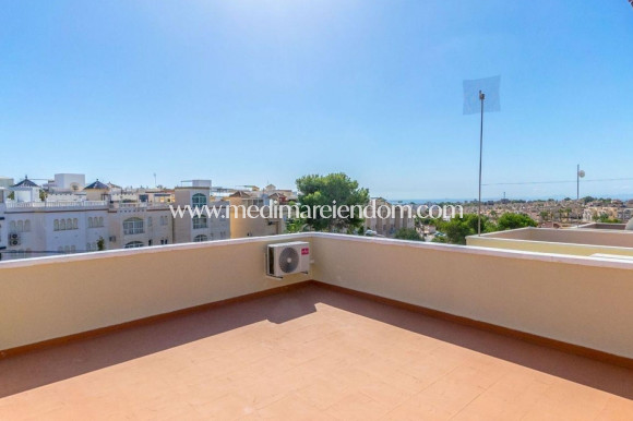 Brukt bolig - Frittstående villa - Orihuela Costa - Villamartín