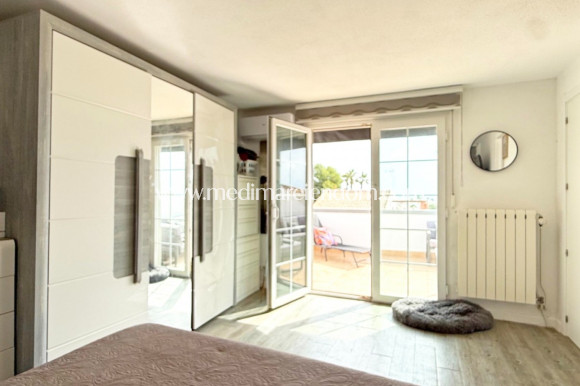 Brukt bolig - Frittstående villa - Orihuela Costa - Villamartín