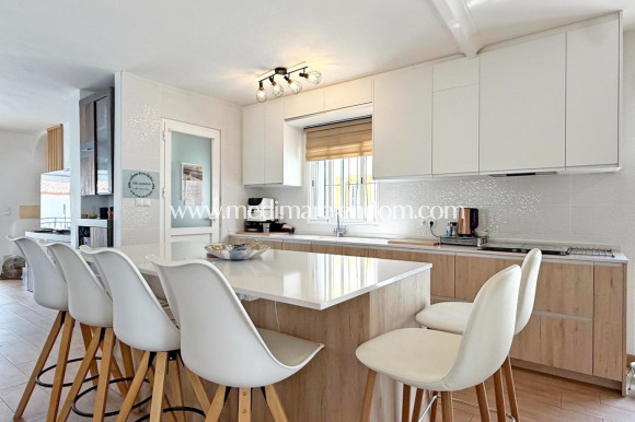 Brukt bolig - Frittstående villa - Orihuela Costa - Villamartín