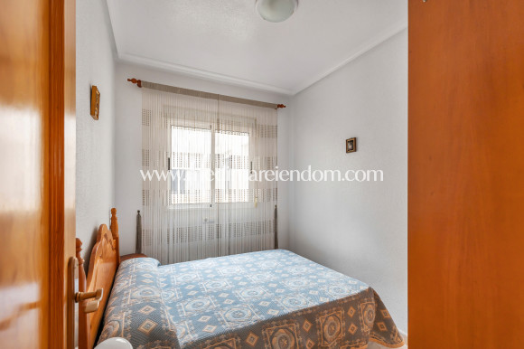 Odsprzedaż - Apartament - Torrevieja