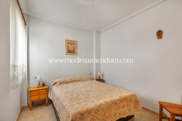 Odsprzedaż - Apartament - Torrevieja