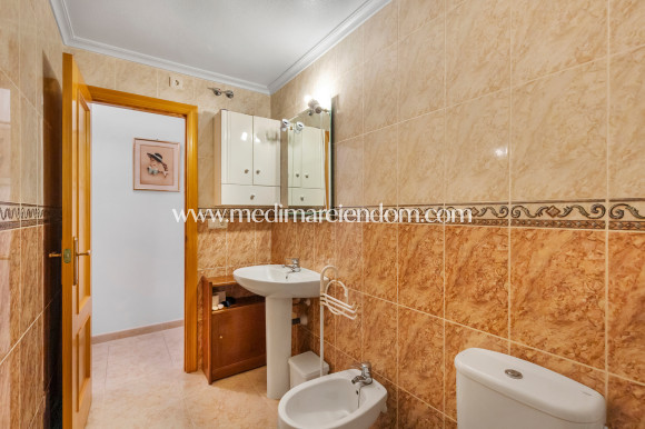 Odsprzedaż - Apartament - Torrevieja